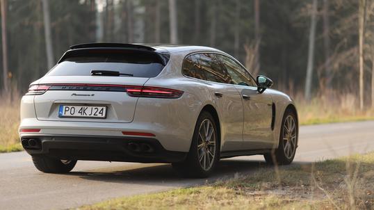 Niemiecka firma Porsche ujawniła szczegóły nowej linii samochodów Panamera - Columb Trade w Polsce Niemiecka firma Porsche ujawniła szczegóły nowej linii samochodów Panamera