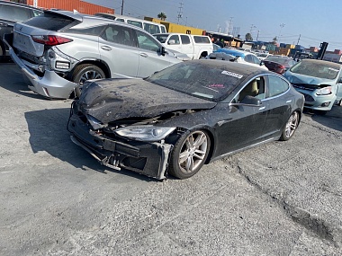 Tesla Model S 2013 Black vin: 5YJSA1CG6DFP03937