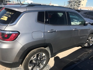 2019 Jeep Compass Limited vin: 3C4NJCCB4KT676183