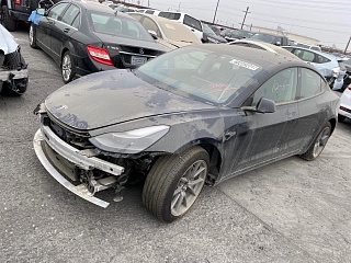 Tesla Model 3 2021 vin: 5YJ3E1EAXMF930260