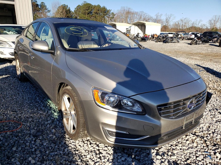 2015 Volvo S60 Premier vin: YV126MFK8F1345619