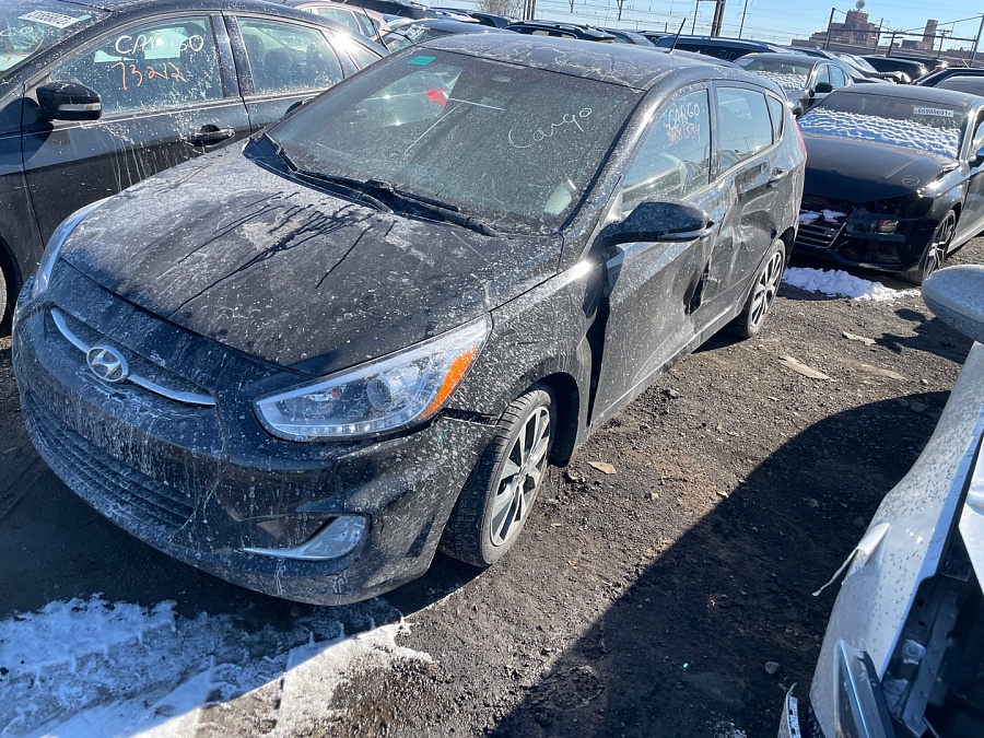 2015 Hyundai Accent Sport vin: KMHCU5AE8FU232867