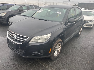 Volkswagen Tiguan S 4Motion 2011 2.0L vin: WVGBV7AXXBW529692