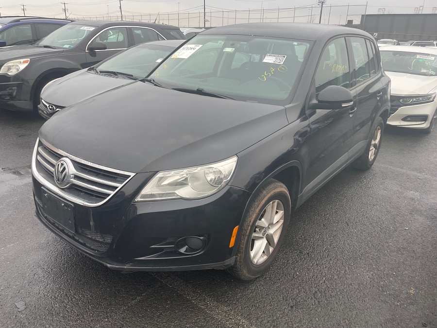 Volkswagen Tiguan S 4Motion 2011 2.0L vin: WVGBV7AXXBW529692