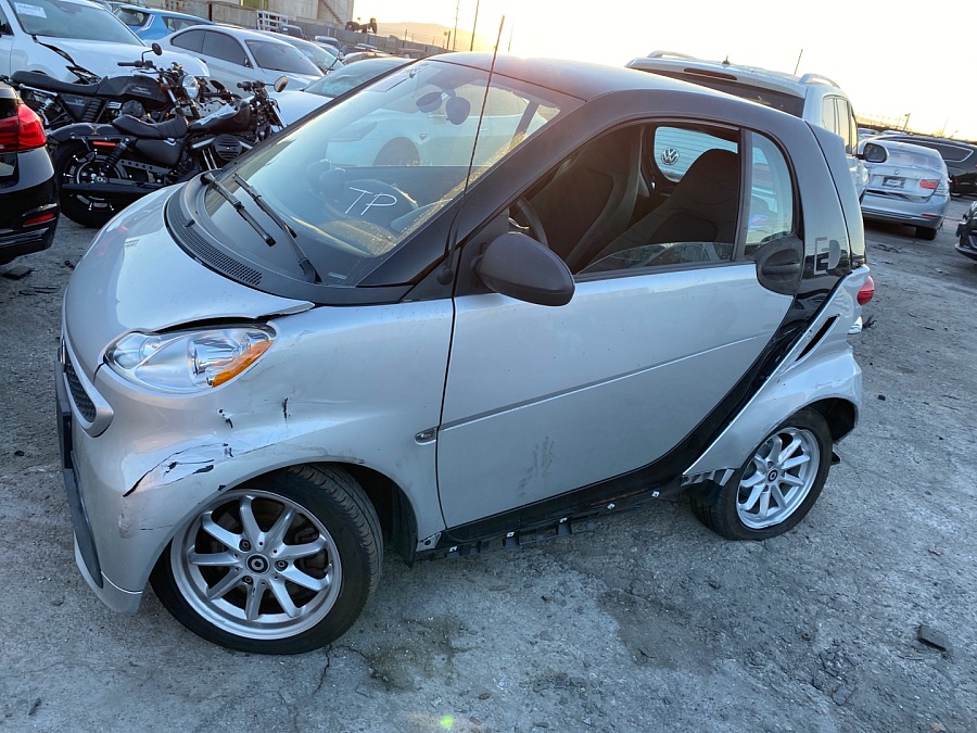 2014 Smart Fortwo Electric Drive Passion vin: WMEEJ9AA1EK786595