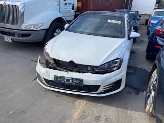 Volkswagen Gti Sport 2017 White 2 L 4 vin: 3VW547AU1HM045331