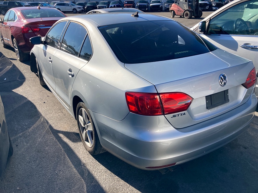 2013 Volkswagen Jetta Tdi vin: 3VWLL7AJ6DM414114