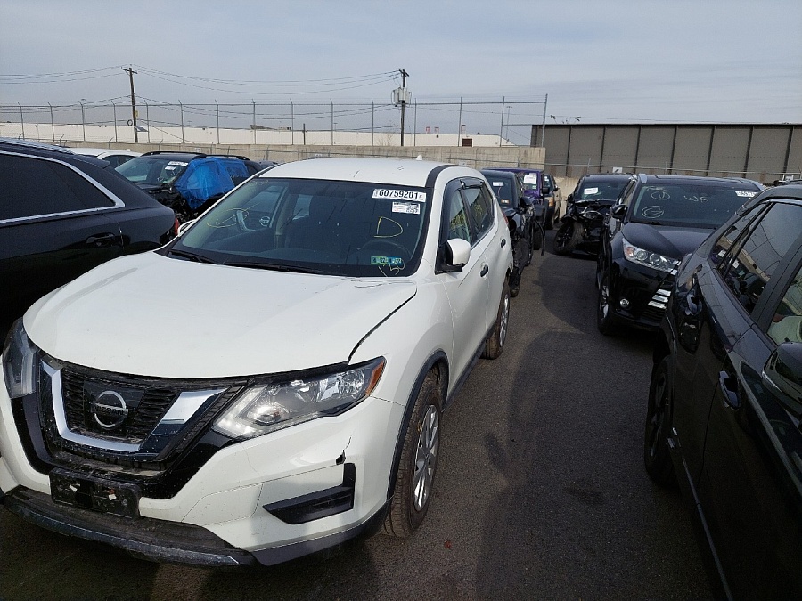 Nissan Rogue S 2017 White 2.5L 4 vin: KNMAT2MT7HP592561