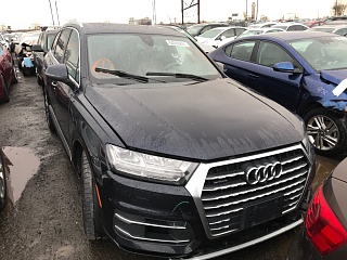 2017 Audi Q7 Premium Plus vin: WA1LAAF70HD050724