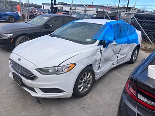 2017 Ford Fusion S vin: 3FA6P0G77HR231780