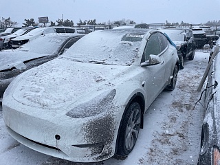 2021 Tesla Model Y vin: 5YJYGDEE2MF134798