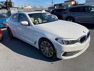 Bmw 530 Xi 2019 White 2.0L 4 vin: WBAJA7C56KG911250
