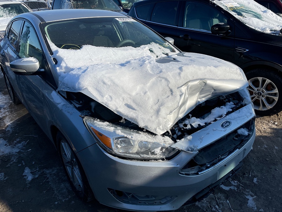2015 Ford Focus Se vin: 1FADP3K29FL282200 