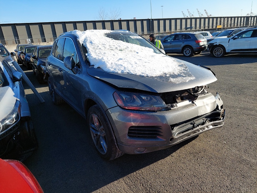 Volkswagen Touareg V6 Tdi 2013 Gray 3.0L 6 vin: WVGEP9BP8DD006896