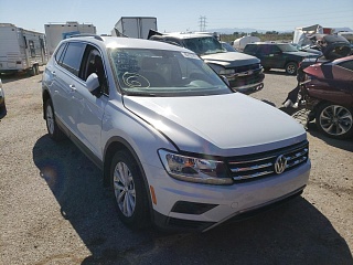 2018 Volkswagen Tiguan Se vin: 3VV3B7AX3JM213097