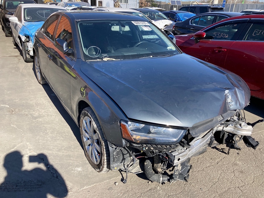 Audi A4 Premium 2014 2.0L 4 vin: WAUBFAFLXEN022402
