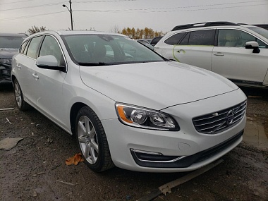 Volvo V60 T5 Premier 2016 2.0L 4 vin: YV140MEK7G1285118