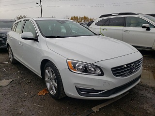 Volvo V60 T5 Premier 2016 2.0L 4 vin: YV140MEK7G1285118