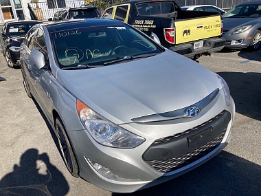 Hyundai Sonata Hybrid 2014 Silver 2.4L 4 vin: KMHEC4A47EA110126