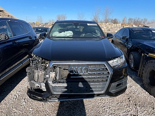 2017 Audi Q7 Premium Plus vin: WA1LAAF77HD017039