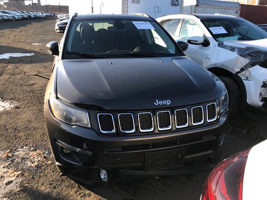 2018 Jeep Compass Latitude vin: 3C4NJDBB5JT492778