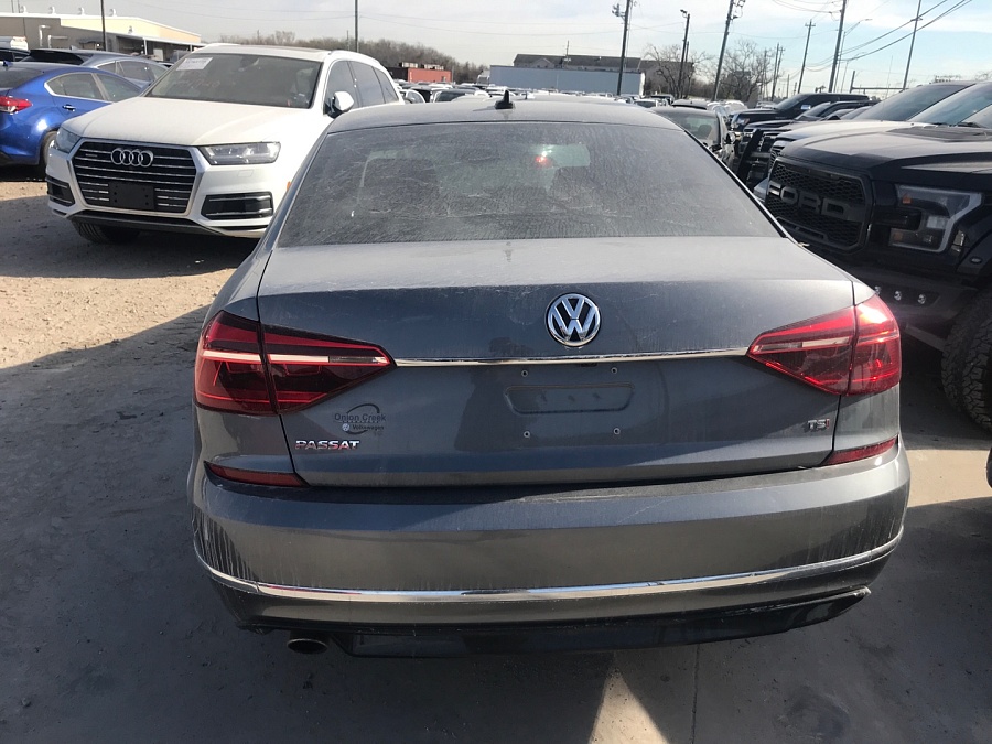 2017 Volkswagen Passat R-line vin: 1VWDT7A34HC074300