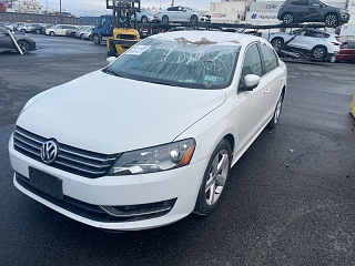 Volkswagen Passat Se 2014 1.8L vin: 1VWBT7A32EC054016