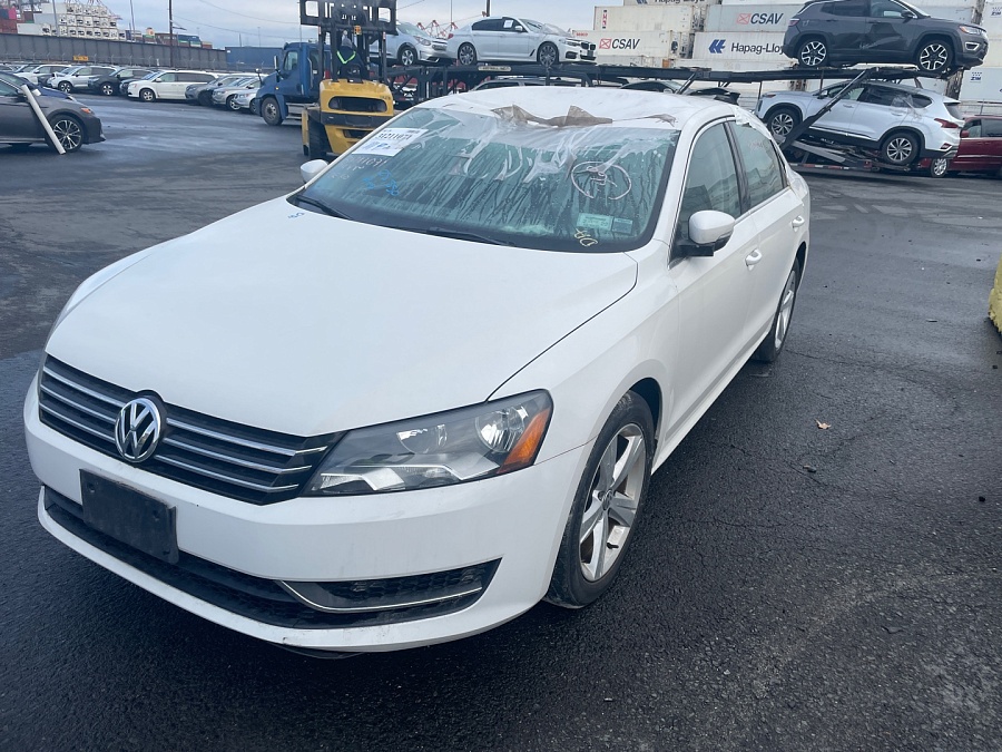 Volkswagen Passat Se 2014 1.8L vin: 1VWBT7A32EC054016