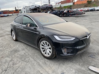 Tesla Model X 2017 vin: 5YJXCAE25HF079555