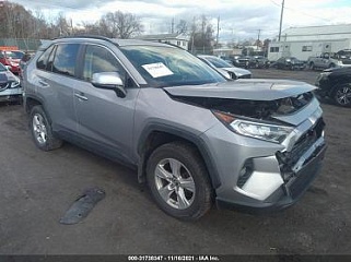 2019 Toyota Rav4 Xle vin: JTMP1RFV8KD030023