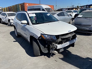 2019 Jeep Compass Latitude vin: 3C4NJDBB5KT744899