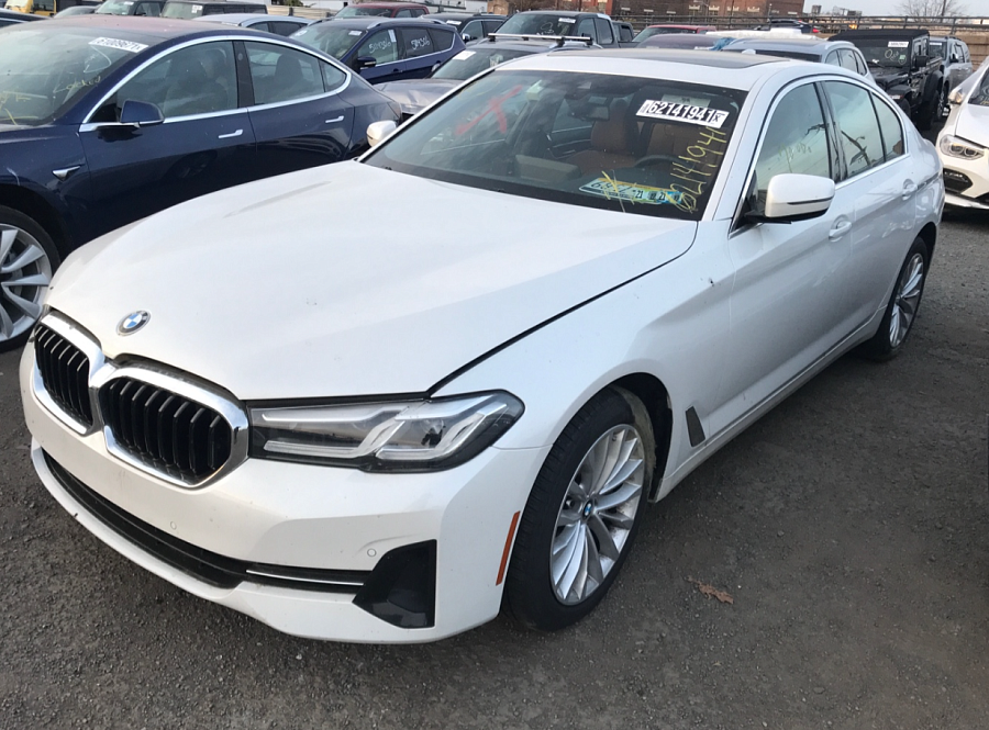 2021 Bmw 530 Xi vin: WBA13BJ01MCF95838