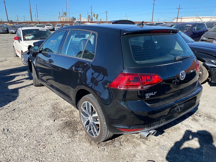 2017 Volkswagen Golf S vin: 3VW217AU8HM015142 