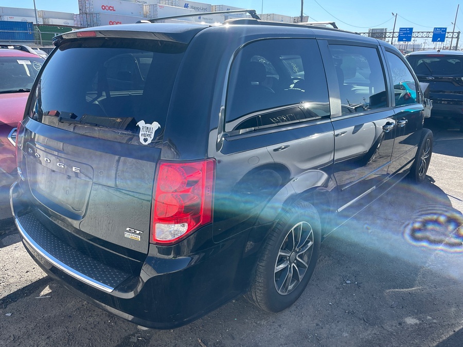 2017 Dodge Grand Caravan Gt vin: 2C4RDGEG4HR586486