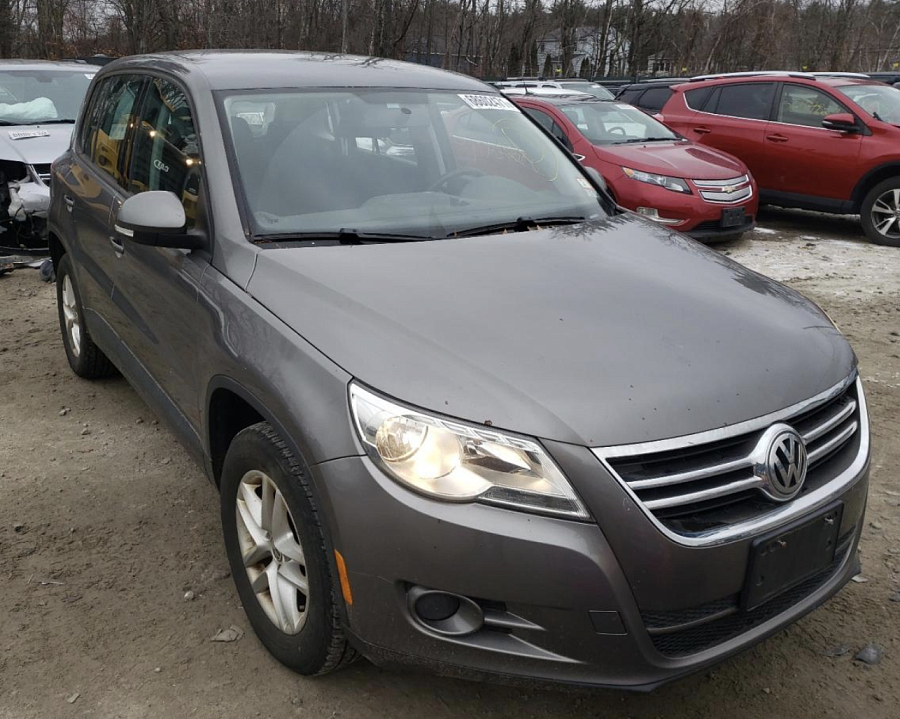 2011 Volkswagen Tiguan S vin: WVGAV7AX7BW540743