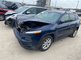 2018 Jeep Cherokee Latitude Plus vin: 1C4PJLLBXJD577512
