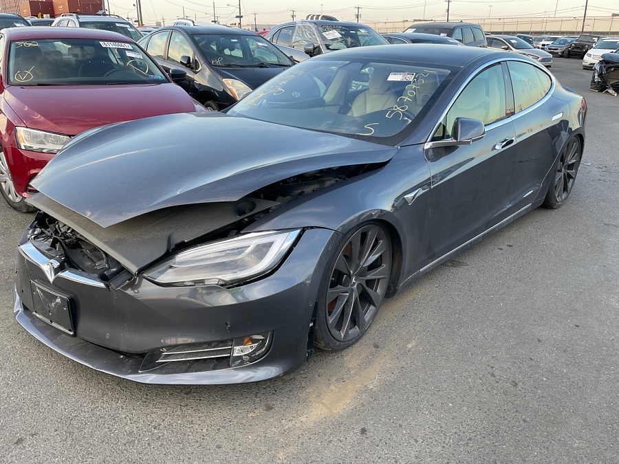 2018 Tesla Model S vin: 5YJSA1E25JF283570