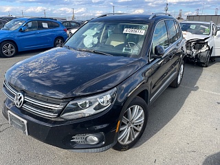 Volkswagen Tiguan S 2012 Black 2.0L 4 vin: WVGBV7AX8CW573157