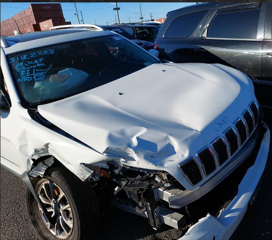 2019 Jeep Cherokee Latitude Plus vin: 1C4PJMLB3KD174835
