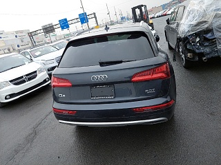 Audi Q5 Premium Plus 2018 Black 2.0L vin: WA1BNAFY4J2064376