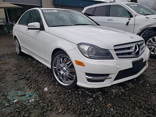 Mercedes-Benz C 250 2013 White 1.8L 4 vin: WDDGF4HB9DR255523