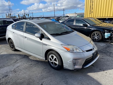 Toyota Prius 2014 1.8L 4 vin: JTDKN3DU5E1765795