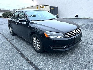 2015 Volkswagen Passat S vin: 1VWAT7A35FC033318