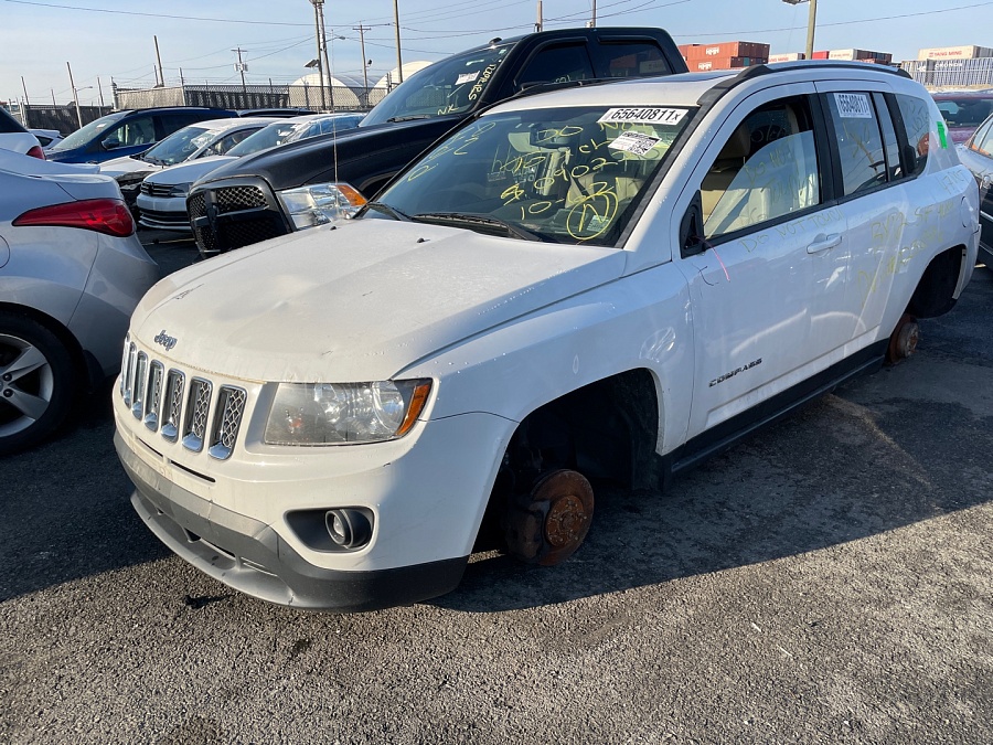 Jeep Compass Latitude 2014 White 2.4L 4 vin: 1C4NJDEB6ED706698