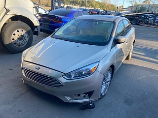 Ford Focus Titanium 2017 2.0L 4 vin: 1FADP3J28HL210666