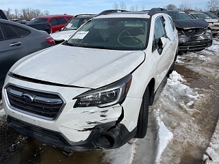 2018 Subaru Outback Premium vin: 4S4BSAHC4J3313278