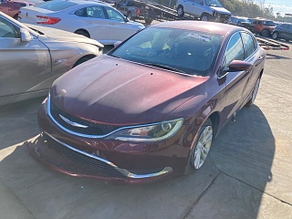 Chrysler 200 Limited 2015 Burgundy 2.4L 4 vin: 1C3CCCAB4FN685349