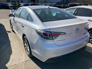 016 Hyundai Sonata Hybrid vin: KMHE24L12GA016020