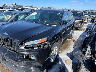 2015 Jeep Cherokee Latitude vin: 1C4PJMCS4FW570251