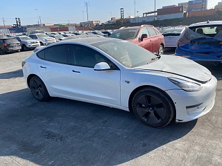 Tesla Model 3 2021 White vin: 5YJ3E1EA2MF930592